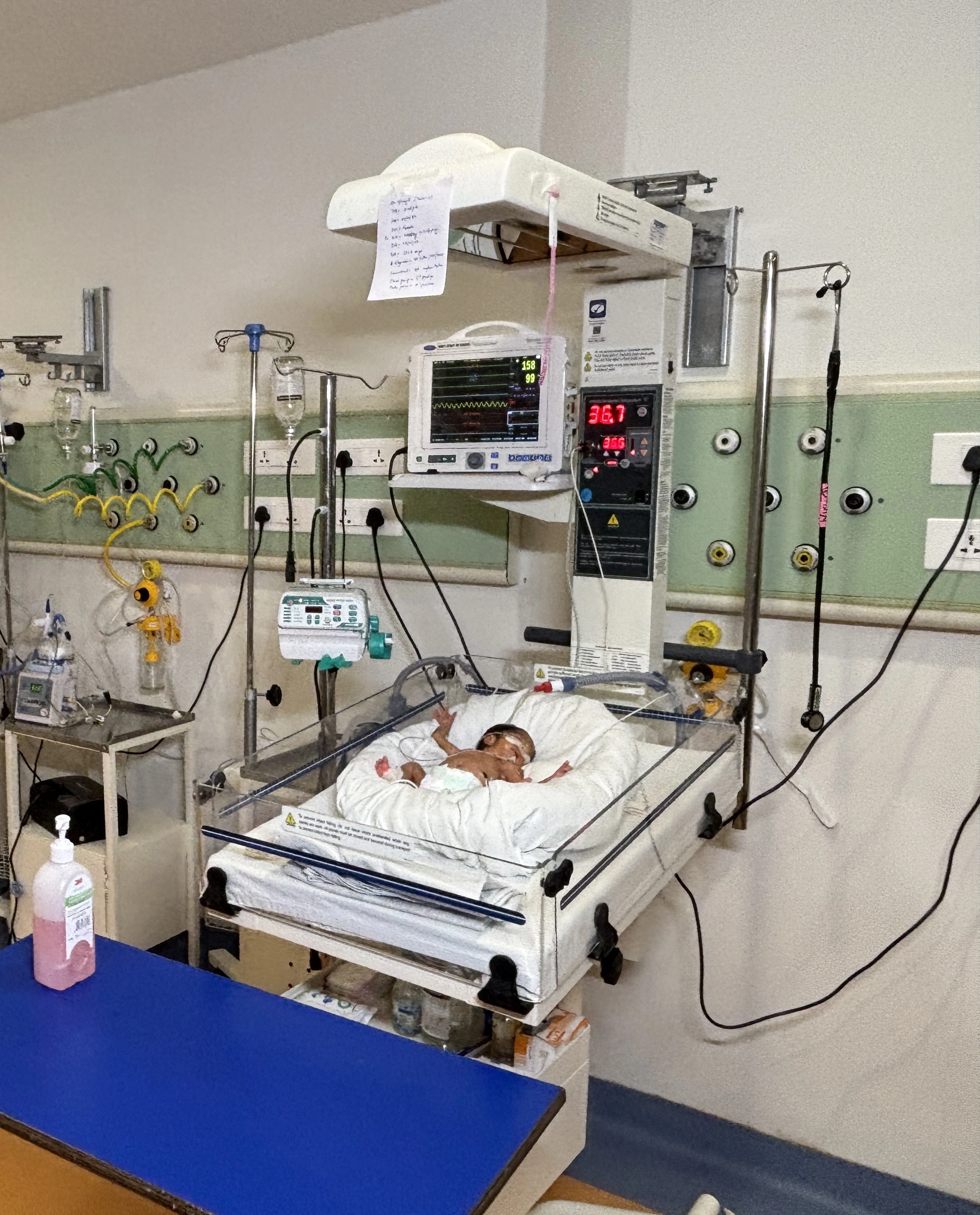 NICU (Neonatal Intensive Care Unit)